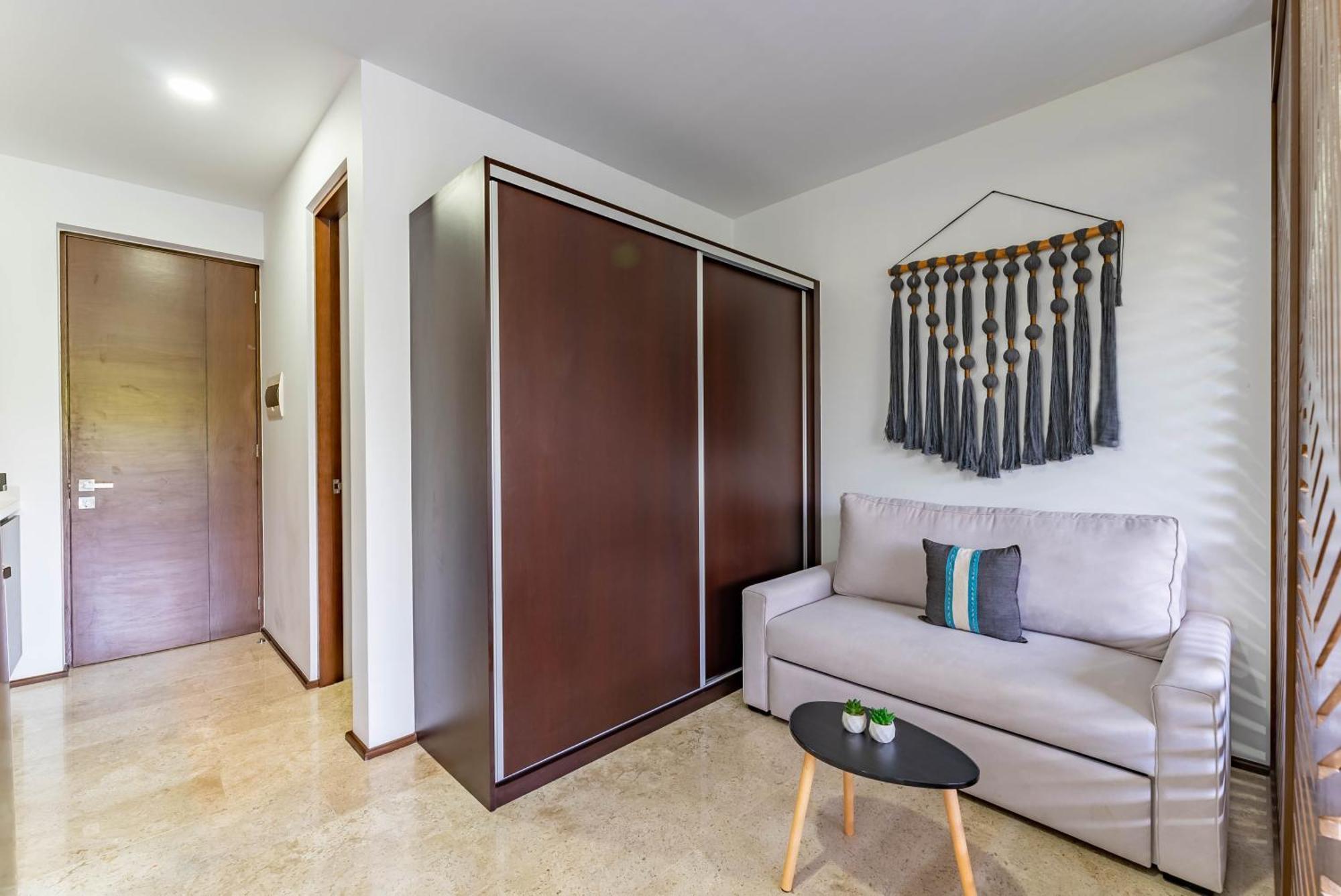 Menesse Apartments ตูลุม ภายนอก รูปภาพ