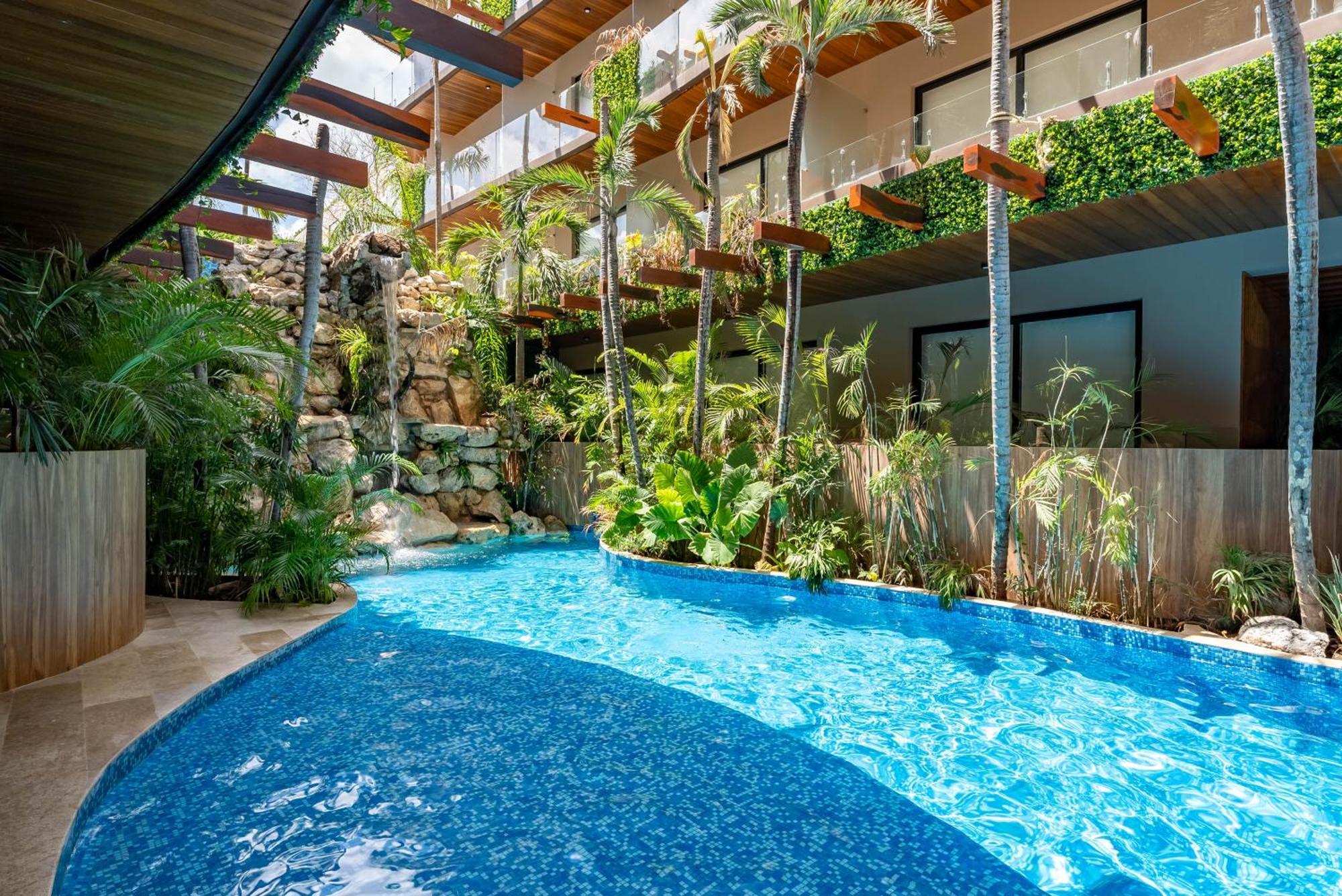 Menesse Apartments ตูลุม ภายนอก รูปภาพ